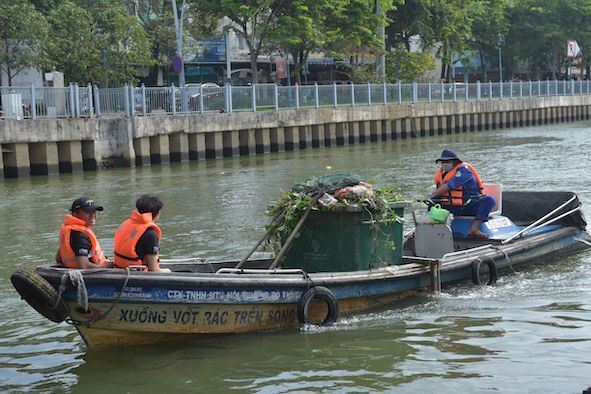 Chương[-]trình[-]“Thử[-]thách[-]dọn[-]rác”